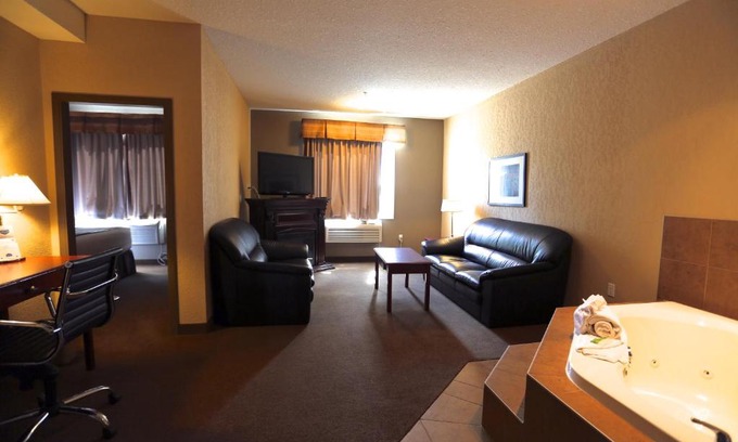 Fort Nelson Hotel | Lakeview Inns & Suites - Fort Nelson