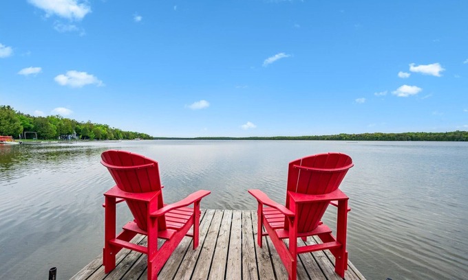 Tobermory Cottage | Lakeview Loft: A-Frame Escape Tobermory