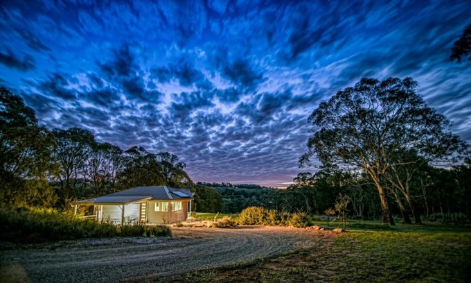 Canobolas Bed & Breakfast | Lakeview Luxury Retreat