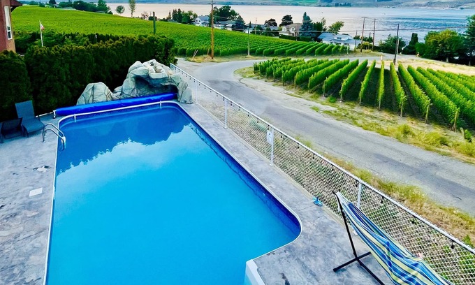 Okanagan-Similkameen House | Lakeview Paradise - spectacular 5 bedroom house, w/pool, lake and beach view