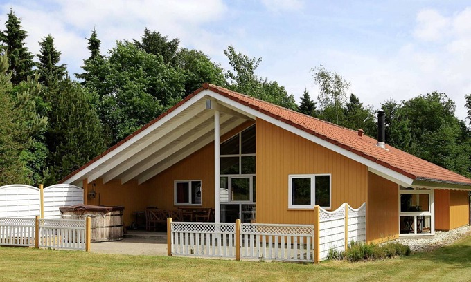 Ansager House | Lakeview Retreat with Spa - By Traum Ferienwohnungen