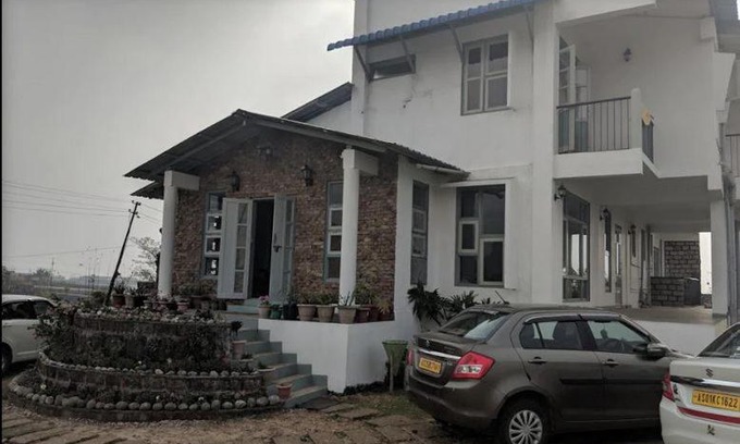 Sohra Hotel | LaKUPA