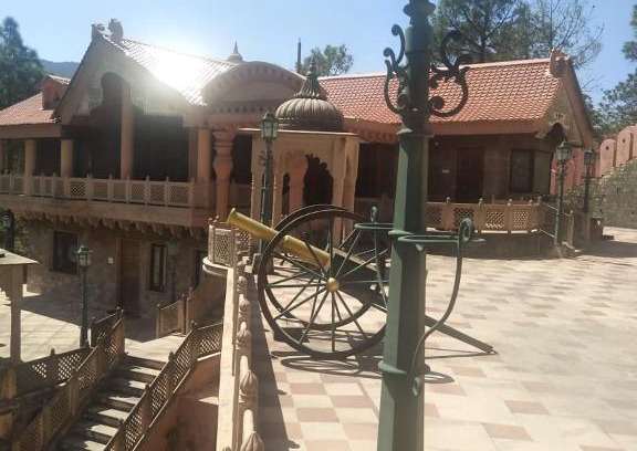 Chail Bed & Breakfast | Lal Qila Chail