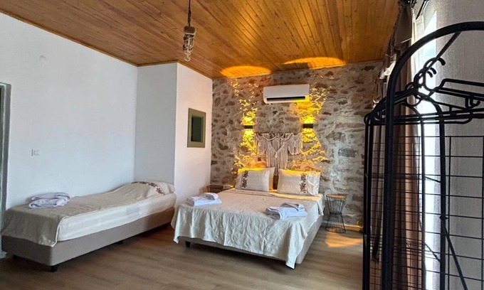 Ayvalik Hotel | Lalekar Butik Otel