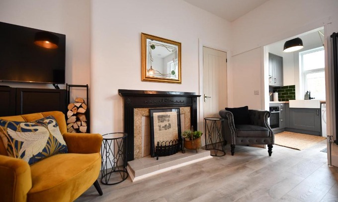 Troon House | Lallan Shores