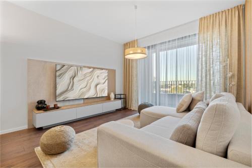 Nivy Apartment | LAM Ivory AC - Balcony