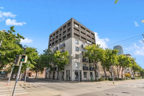 Old Town Apartment | LAM Olive - AC - Castle View