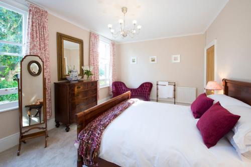 Seaford House | Lamb's Knees