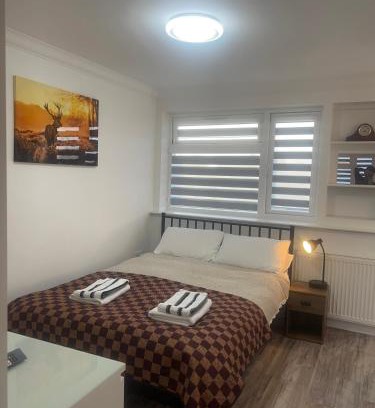 Luton House | Lamorna 3