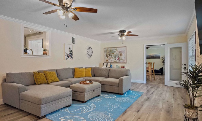 Clearwater House | Lancaster Perfect Vacation HOME - Pool Heating Avail
