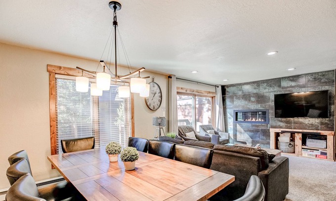 Warrior's Mark Condo | Lances West Condo: Stroll To Slopes, Downtown