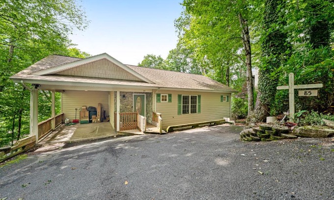Newland House | Land Harbor Landing