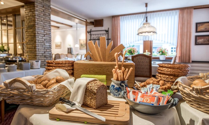 Latrop Hotel | Landgasthof Hotel Hanses-Bräutigam