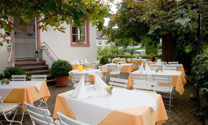 Efringen-Kirchen Hotel | Landgasthof Rebstock Egringen