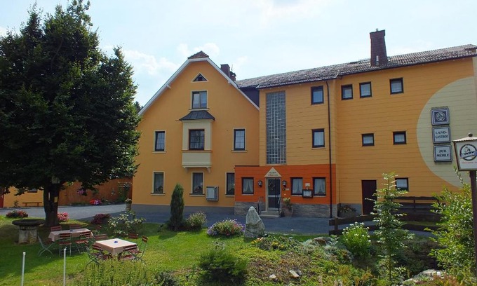 Naila House | Landgasthof Zur Mühle