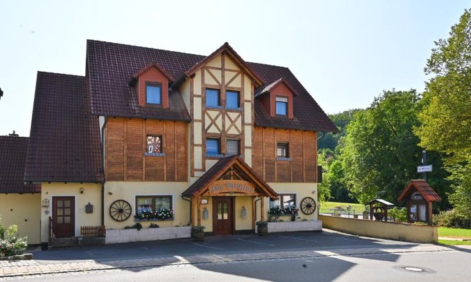 Staffelstein House | Landgasthof Zur Scheune