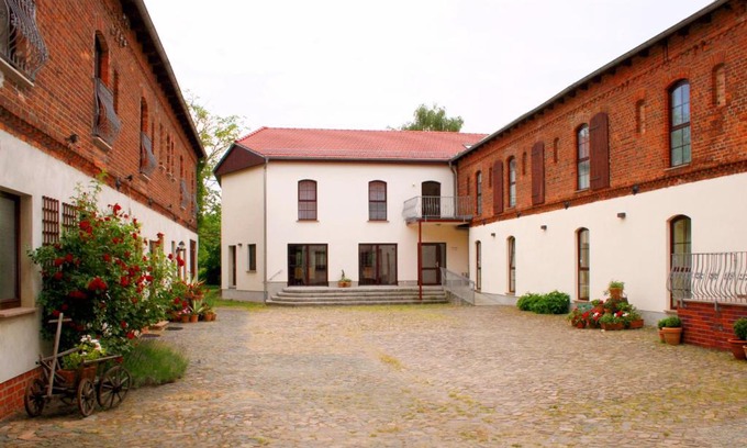 Jueterbog Hotel | Landhaus Heinrichshof