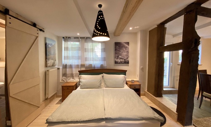 Gewissenruh Apartment | Landhaus Wahmbeck - Holiday apartment - directly on the Weser cycle path