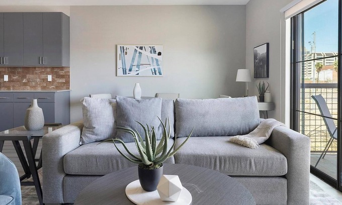 Warehouse District Apartment | Landing | Amazing 1BD, Game Room, Gym