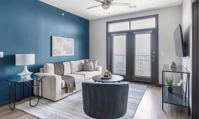 Buda Apartment | Landing | Amazing 2BD, Pool, Clubhouse