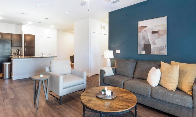 San Antonio Apartment | Landing | Amazing 2BD, Clubhouse, Pool
