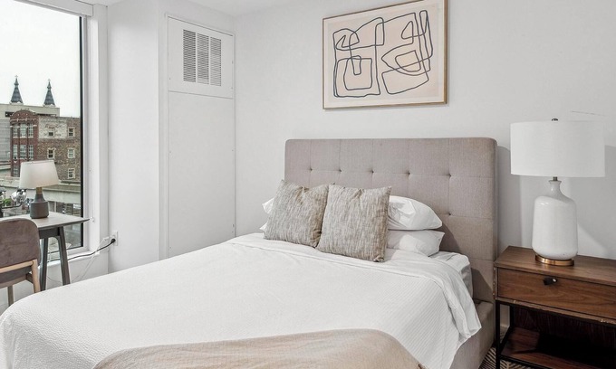 Greektown Historic District Apartment | Landing | Amazing Studio, Clubhouse, Gym
