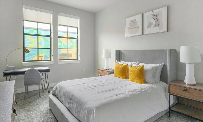 Washington Ave./ Memorial Park Apartment | Landing at Bellrock Sawyer Yards - 1 Bedroom in.