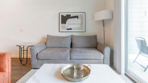 Davenport Apartment | Landing at Florence Villa - Four Corners
