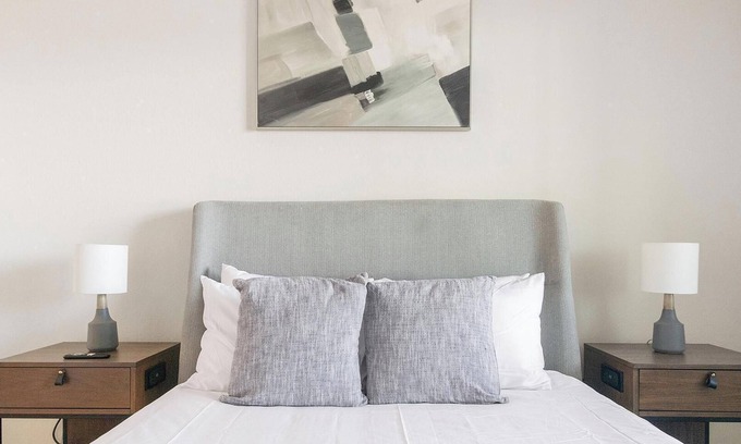 Palmetto Apartment | Landing at Gateway Commons - 2 Bedrooms in Elle.