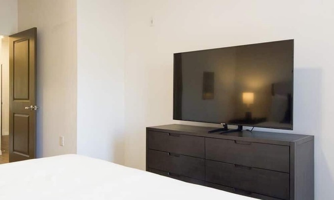 Highpoint Apartment | Landing at Gateway North Apartment Homes - 1 Bedroom in Downtown Largo