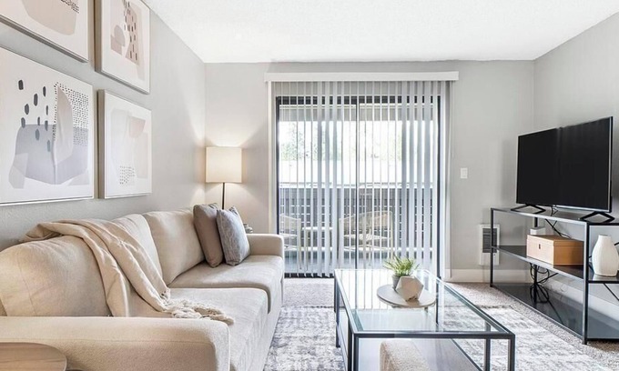 Renton Apartment | Landing at Grammercy - 2 Bedrooms in Downtown Renton