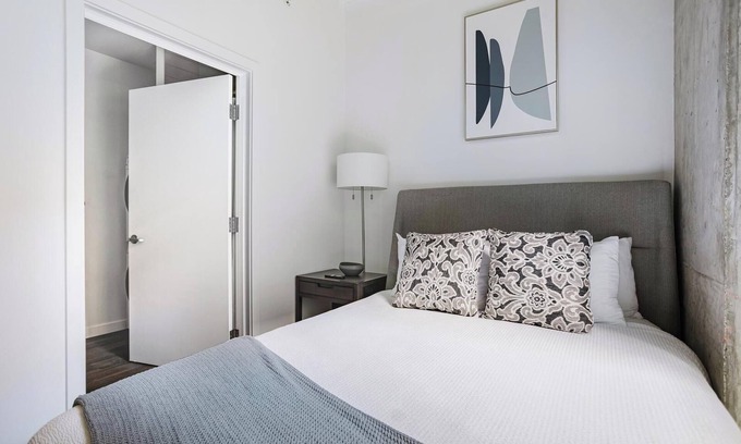 Mann Apartment | Landing at Madrone - 1 Bedroom in Central District