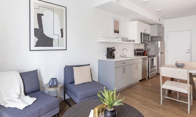 Mann Apartment | Landing at Madrone - 1 Bedroom in Central District