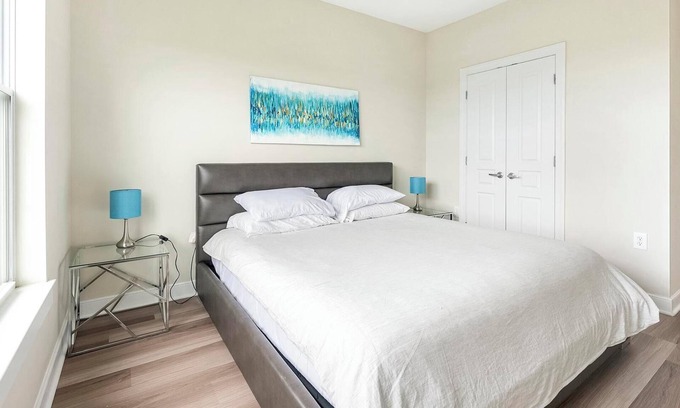Chillum Apartment | Landing at Mode at Hyattsville - 1 Bedroom in H.