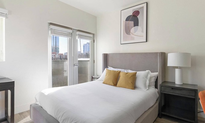 Pearl District Apartment | Landing at Pearl Studios - Studio in Northwest .