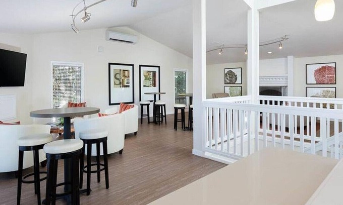 Grass Lawn Apartment | Landing at Skyline Redmond - 2 Bedrooms in Grass Lawn