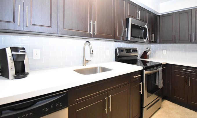 Plantation Apartment | Landing at Solero Plantation - 2 Bedrooms in Downtown Plantation