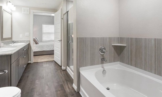 Stone Oak Apartment | Landing at The Abbey at Sonterra - 1 Bedroom in Stone Oak