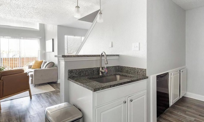 North Arlington Apartment | Landing at The Biltmore - 1 Bedroom in North Arlington