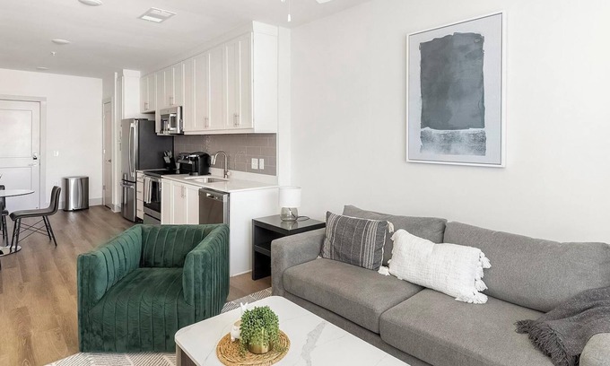 Huntsville Apartment | Landing at The Gallery - 1 Bedroom in West Hunt.