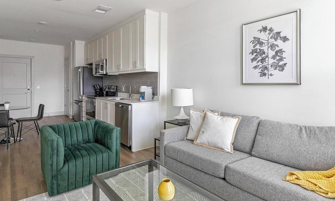 Huntsville Apartment | Landing at The Gallery - 1 Bedroom in West Hunt.