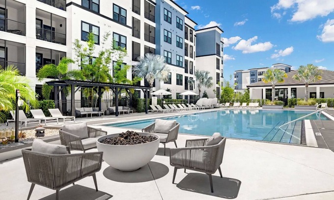Port Tampa City Apartment | Landing at The Pointe on Westshore - 1 Bedroom .