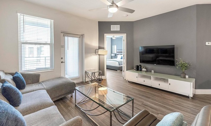 Port Tampa City Apartment | Landing at The Pointe on Westshore - 2 Bedrooms.