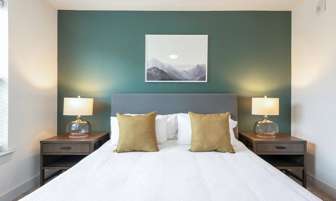 Stone Oak Apartment | Landing at Toscana at Sonterra - 2 Bedrooms in .