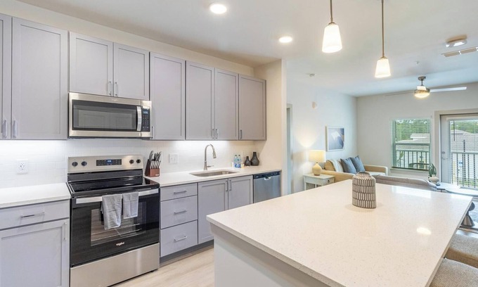 Santa Rosa Beach Apartment | Landing | Beautiful 2BD, Yoga Studio, Pool