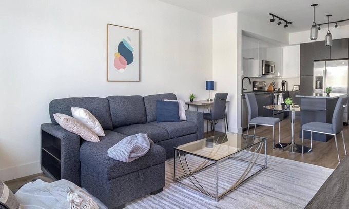 Providencia Park Apartment | Landing | Beautiful 1BD, Clubhouse, Gym