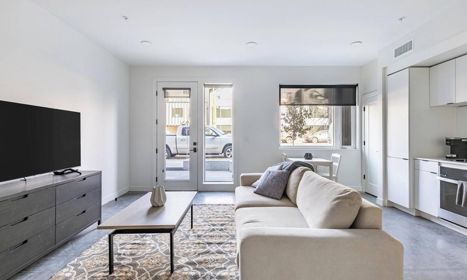Liberty Wells Apartment | Landing | Beautiful 1BD, Gym, Game Room