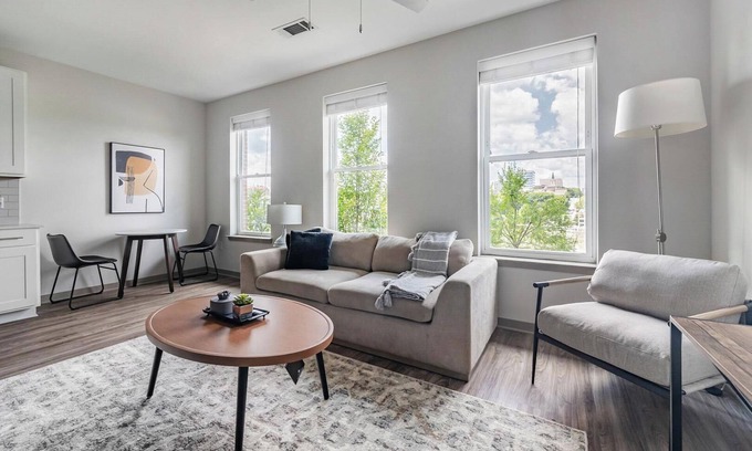 Knoxville Apartment | Landing | Beautiful 1BD, Gym, Clubhouse