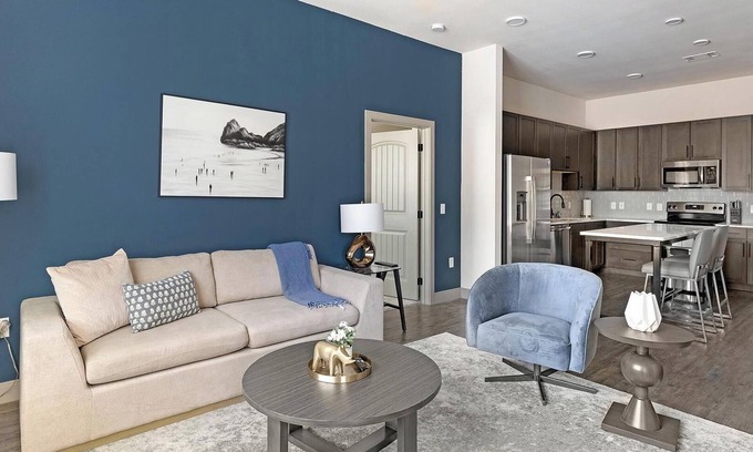 Denton Apartment | Landing | Beautiful 2BD, Gym, Courtyard