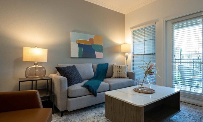 Park Ridge Apartment | Landing | Chic 1BD, Courtyard, Pool